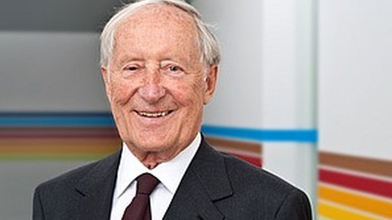 Bmw Legende Eberhard Von Kuenheim Ist Industriemagazin