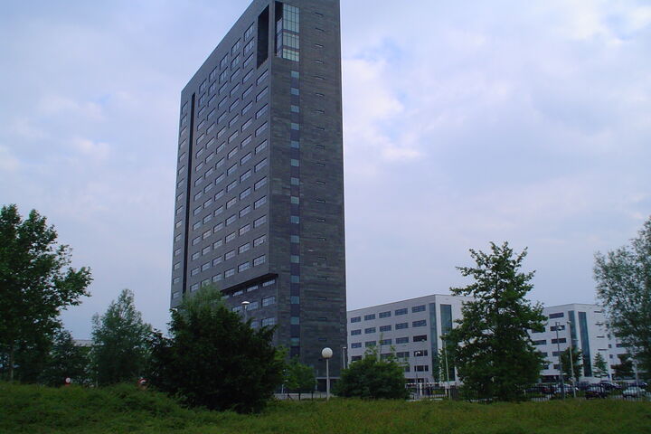 Die Headquarters von Maschinenbauer und Chipausrüster ASML in Veldhoven, Niederlande, Chip export on China equipment