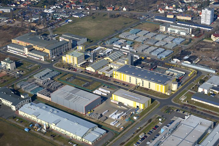 ALPLA übernimmt das Recycling-Unternehmen Texplast und das Joint Venture PET Recycling Team Wolfen am Standort in Bitterfeld-Wolfen.