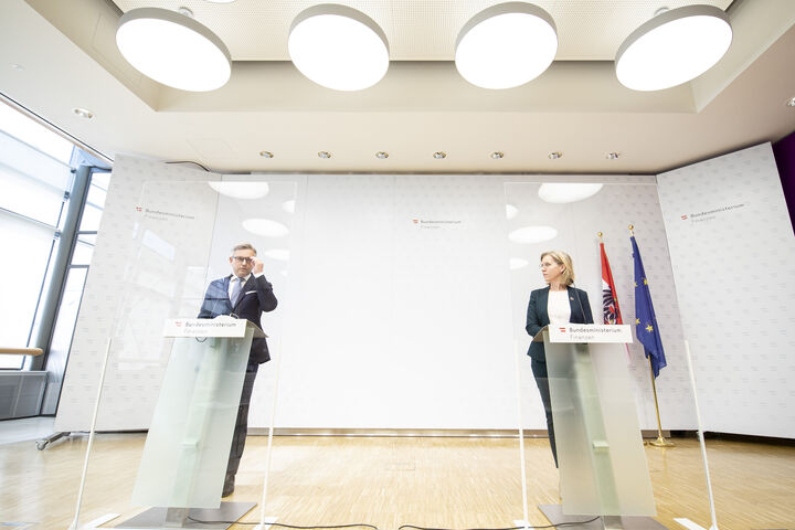 Pressekonferenz von Finanzminister Magnus Brunner und Umweltministerin Leonore Gewessler