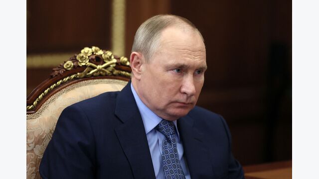 Russian President Vladimir Putin meets with Ingushetia's regional head at the Kremlin in Moscow on March 30, 2022. (Photo by Mikhail Klimentyev / SPUTNIK / AFP)