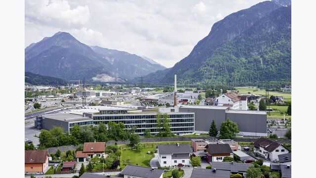 Der Firmensitz des Textilunternehmens Getzner in Bürs, Vorarlberg