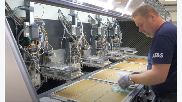 Mitarbeiter AT&S in Fehring