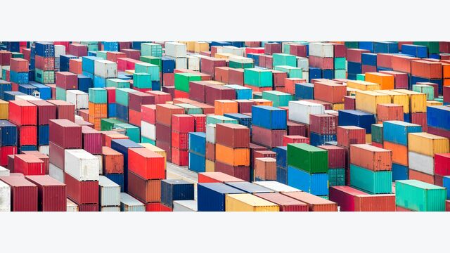 container, terminal, containerhafen, containerterminal, hafen, handel, international, wirtschaft, welthandel, hafenstadt, schiffscontainer, shanghai, güterverkehr, logistik, waren, ware, hamburg, hafengebiet, lager, lagerung, transport, qindao, koahsiung, dubai, rotterdam, pusan, shenzhen, hongkong, hong kong, singapur, außenhandel, business, export, fracht, frachtcontainer, güter, gütertransport, import, industrie, seecontainer, seeweg, transportieren, verladen, verschiffen, zoll, panorama, containerschiff, bunt, dock, globalisierung