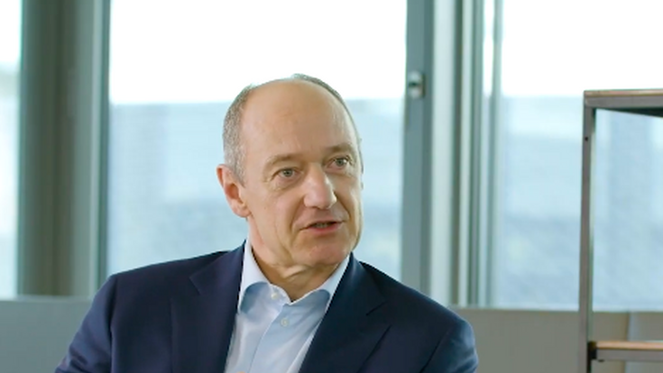 © YouTube/EIT Digital Roland Busch, Vorstandschef des Münchner Konzerns Siemens