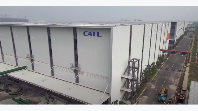 © YouTube/The Tesla Domain Eine Fabrik des chinesischen Autobatterie-Herstellers CATL