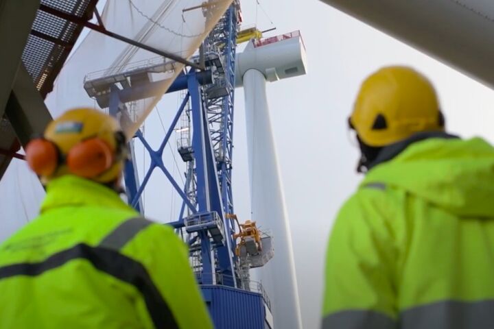 Der Aufbau eines Onshore-Windrads durch Siemens Gamesa