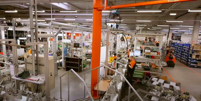 Produktion beim Fahrzeughersteller KTM, Teil von Pierer Industrie