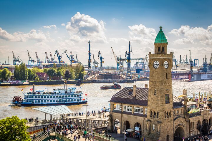 landungsbrücken, speicherstadt, hamburg, elbphilharmonie, st pauli, reeperbahn, hafencity, kontor, hh, unesco, weltkulturerbe, kiez, groß, nord, elbe, pauli, hafen, stadt, reise, hanse, schiff, norden, altbau, deutsch, lichter, seehafen, panorama, aussicht, tourismus, großstadt, überblick, reiseziel, fischkopf, dunkelheit, stadtleben, fischköppe, hansestadt, schifffahrt, deutschland, barkasse, sehenswürdigkeit, fischmarkt, auktion, hafenrundfahrt, michel, nacht, hdr, leuchten, bahn