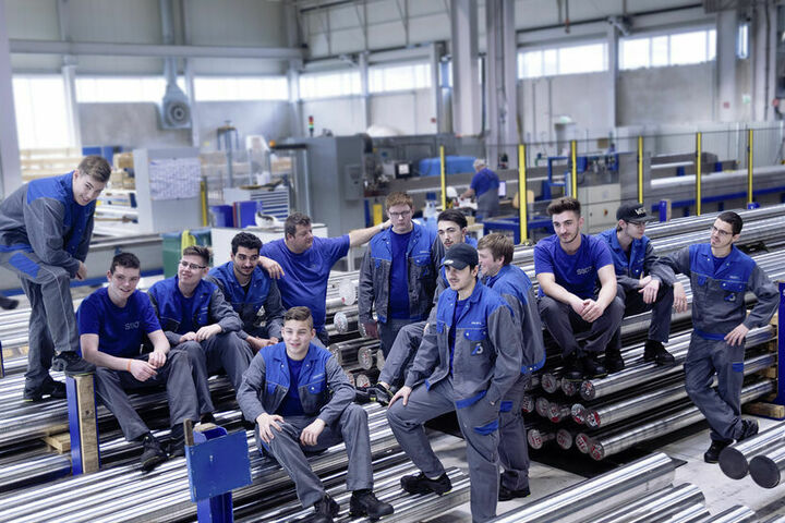 Lehrlinge bei Schoeller Bleckmann Ölpreis Oilfield