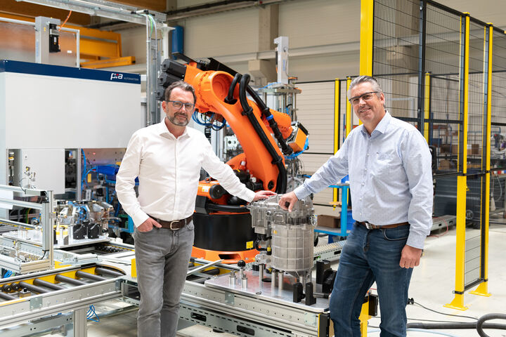 Die beiden PIA Automation Geschäftsführer in Österreich Nikolaus Szlavik und Franz Reiter.