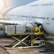 Ein Flugzeug mit Luftfracht: Viele große europäische Industrieunternehmen arbeiten mit Digitalisierung an der Resilienz ihrer Lieferketten.
