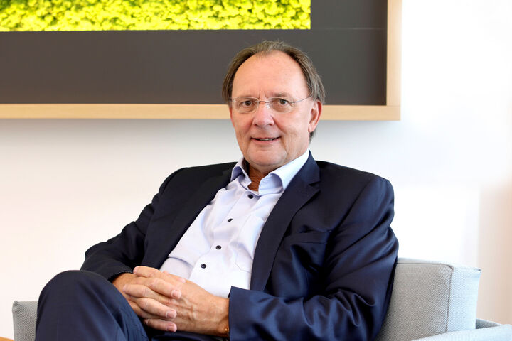 Robert Pfarrwaller, CEO des Elektrogroßhändlers Rexel Austria, erläutert, welche Kernthemen es in diesem Jahr für die Elektrobranche gibt.