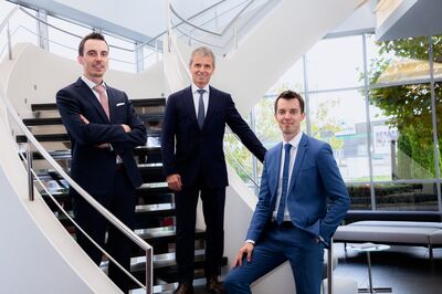 Als der Messgerätehersteller Anton Paar noch eine Dreier-Spitze hatte: Friedrich Santner und Söhne Dominik Santner sowie Jakob Santner.