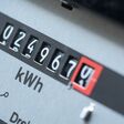 Stromzähler, Drehstromzähler, Energie, Kosten, Energiekosten, Strom, Verbrauch, Stromverbrauch, Abrechnung, elektrizität, Energiebedarf, Energieverbrauch, Euro, Haushalt, Kilowattstunde, kwh, nachttarif, nebenkosten, eeg, umlage, eeg umlage, nebenkostenabrechnung, preis, senken, solar, solarstrom, sparen, tarif, tarifwechsel, wechseln, stromuhr, strom, stromanbieter, stromkosten, strompreis, Anbieterwechsel, tagstrom, stromzähler, teuer, zähler, zählerkasten, zählerstand, ökostrom