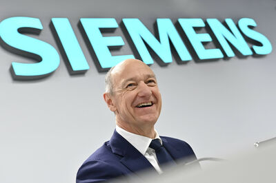 © Frank Hoermann / dpa Picture Alliance / picturedesk.com Erklärte den Umbau des Unternehmens zu einem Digitalkonzern zur absoluten Chefsache: Siemens-Chef Roland Busch *beim jährlichen Aktionärstreffen in München Anfang Februar
