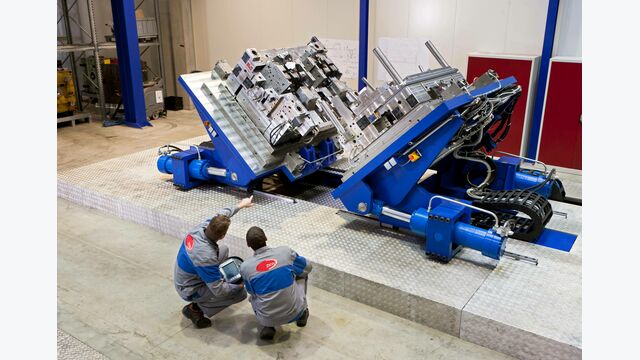 ZKW Mitarbeiter Fabrik WIeselburg