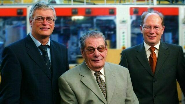 Herbert, Julius und Gerhard Blum: Der Gründer in der Mitte und zwei Vertreter der 2. Generation beim Beschlägehersteller Blum.