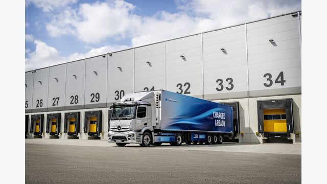 Mercedes-Benz eActros 300 Sattelzugmaschine Mercedes-Benz eActros 300 tractor