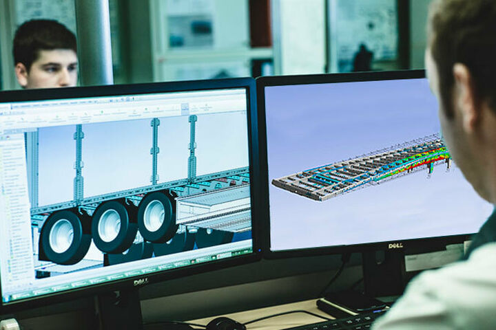 Mit digitalen Werkzeugen loten die Entwickler bei Schwarzmüller die Möglichkeiten zur Materialeinsparung bei ihren Produkten aus.