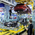Die Anlauffabrik im Mercedes-Benz Werk Sindelfingen testet vorab die Produktionsabläufe und nimmt die Vorserienfahrzeuge in Betrieb. Dadurch erfolgt die Serienproduktion des neuen Mercedes-Benz EQC im Mercedes-Benz Werk Bremen ab 2019 mit höchstem Reifegrad: Die beiden elektrischen Antriebsstränge (eATS) werden in einer ?ersten Hochzeit? in die Karosserie des EQC eingebaut. Der neue Mercedes-Benz ECQ (Stromverbrauch kombiniert: 22,2 kWh/100 km; CO2 Emissionen kombiniert: 0 g/km, Angaben vorläufig) // The Pilot Plant at the Mercedes-Benz plant in Sindelfingen tests the manufacturing processes in advance and puts the preproduction vehicles into operation. This ensures the highest level of maturity for the start of series production of the new Mercedes-Benz EQC at the Mercedes-Benz plant in Bremen in 2019: The two electric drive systems are installed in the body of the EQC in a "first marriage". The new Mercedes-Benz EQC (combined power consumption: 22.2 kWh/100 km; combined CO2 emissions: 0 g/km, provisional figures)