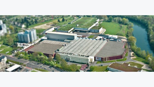 Linz Textil blickt auf eine 180-jährige Geschichte als europäischer Hersteller von textilen Halbfabrikaten und Frottierwaren zurück