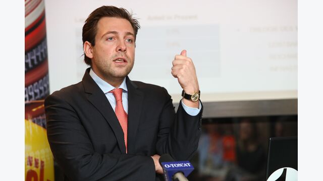 Die Doppler Gruppe hat 2016 ein Rekordergebnis erzielt! Das EGT betrug 6,123 Millionen Euro und konnte somit im Vergleich zum Vorjahr deutlich gesteigert werden (vgl. 2015 4,755 Mio?). Bei einem Investitionsvolumen von rund 6,5 Millionen Euro wurde ein operativer Cash Flow von mehr als 15,110 Millionen Euro erwirtschaftet. Die Doppler Gruppe besitzt ein ?u?erst kompaktes, neues und modernes Tankstellennetz, das 520 Millionen Liter an Treibstoffen im abgelaufenen Jahr abgesetzt hat.? berichtet Dr. Bernd Zierhut, Gesch?ftsf?hrung der Doppler Gruppe. ?Gr?nde f?r dieses Erfolgsergebnis sind einerseits die erfolgreiche Umsetzung der Strategie und andererseits die rasche Eingliederung der erworbenen Gesch?ftsfelder (AWI, Energie Steiermark) in die Doppler Gruppe.