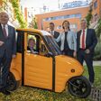 TU Graz, Frank Stronach präsentiert Elektroauto