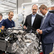 Neben neuen E-Motoren werden künftig auch V8-Motoren bei BMW in Steyr produziert.