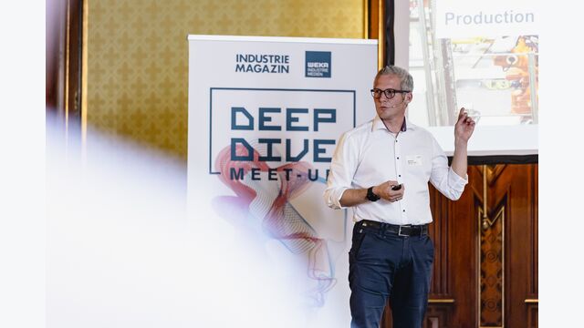 Matthias ﻿Moosbrugger, ﻿Mitglied der Geschäftsleitung der Rhomberg Bau Gruppe, beim dritten DEEP DIVE Meet-Up der Industrie in Wien