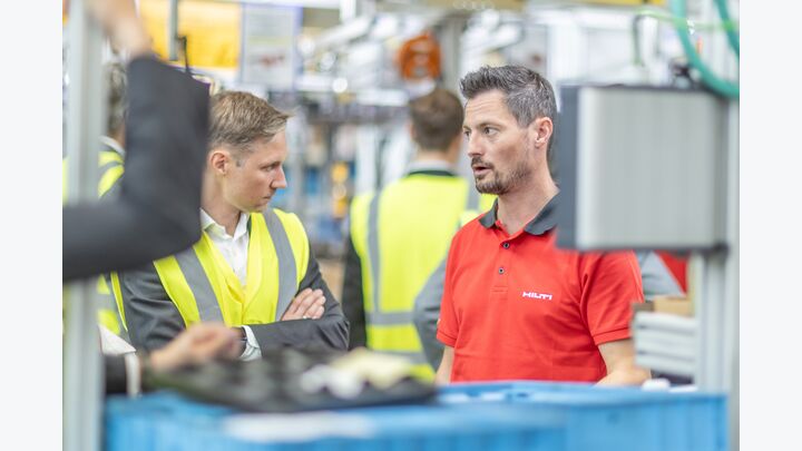 © FLOMOTION.AT Hilti Werkstour Fabrik2023