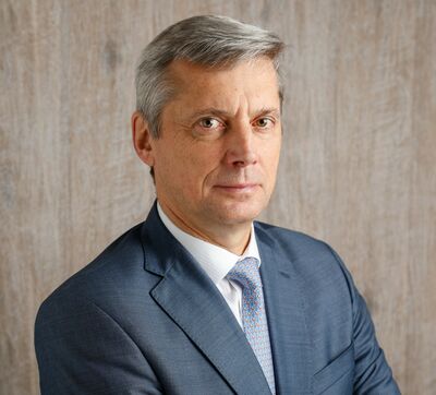 © Martin Kreutner Korruption in der Politik
Mandatsmissbrauch
Politisches Engagement
Interessenvertretung
Transparency International Korruptionsindex
Transparenz in der Politik
Antikorruptionsexperte
Gesetze gegen Korruption
Politiker und Wirtschaft
Verhaberung in Österreich
Korruptionsbekämpfung
Transparenzregister
Amtsträger im Strafrecht
Politische Einflussnahme
Politischer Lobbyismus
Korruptionsvorwürfe
Politische Ethik
Österreichische Politiklandschaft
Korruptionsindizes
Korruptionsprävention