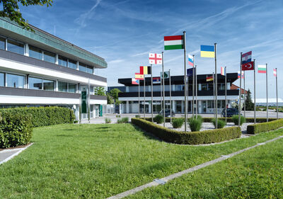 © ROLAND FROSCHAUER Hödlmayr Firmensitz Schwertberg
