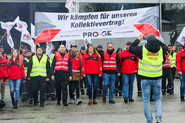Streik Metaller Collini KV Verhandlungen
