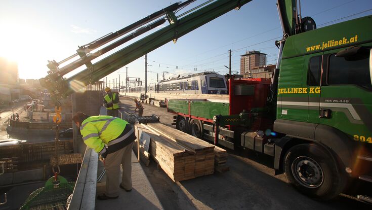 © Michael Hetzmannseder Reportage Matzleinsdorfer Platz Wien Brücke Baustelle Bau Symbol Solid 2009 Bilfinger Berger ÖBB OeBB Strassenbau Verkehr