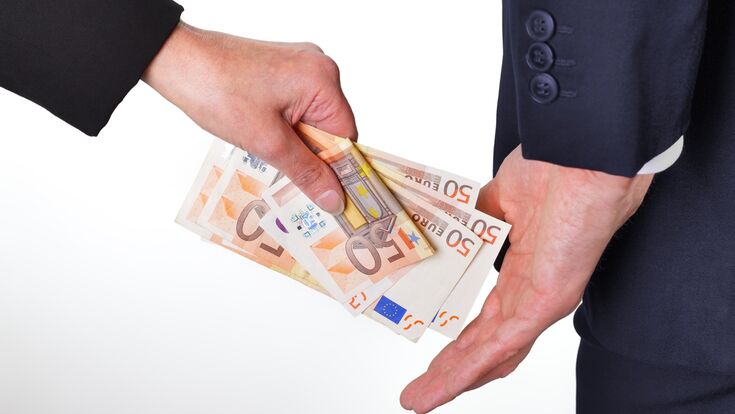 © Fotolia Bestechung Korruption