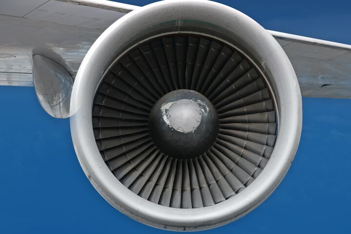 Flugzeug Luftfahrt Zulieferer Airbus Boeing Turbine