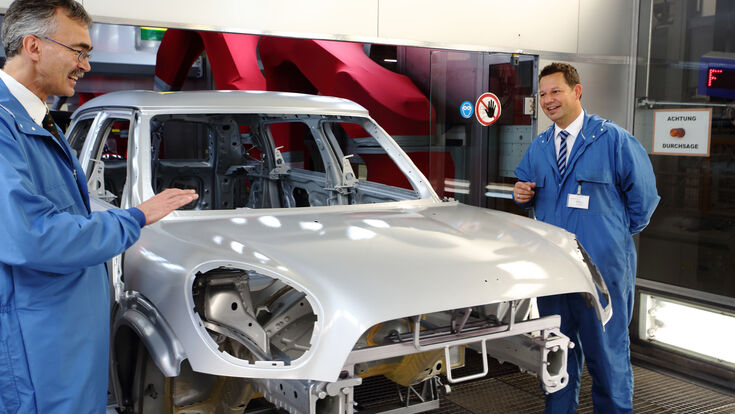 © Max Wegscheidler Magna Steyr Fahrzeugtechnik Fabrik2013 Wolfgang Zitz und Ralf Dunkel