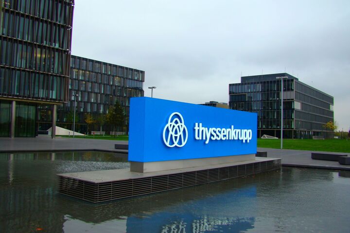 Thyssenkrupp Thyssen Konzernzentrale Essen Stahl Stahlindustrie Werkstoffindustrie