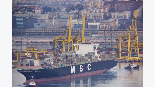Hafen Schiff MSC Hafen Triest Porto di Trieste Export Exporte Import Importe Aussenhandel