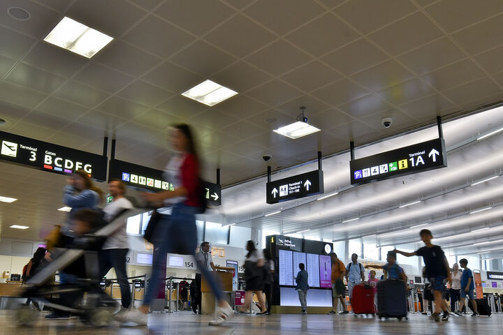 Flughafen Wien Schwechat Reisen Gesellschaft Symbolbild Konjunktur Standort Konsum