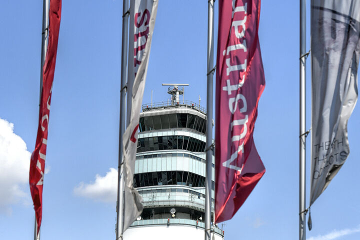 Flughafen Wien Fluglotsen tower austrocontrol