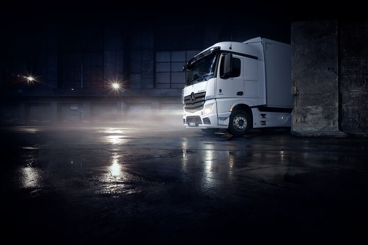 Lastwagen Lkw Daimler Trucks Mercedes-Benz Actros