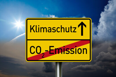 © Stockwerk-Fotodesign - stock.adobe.com CO2-Steuer:Ab dem 1.10.2022 wird Österreich ein eigenes Gesetz zur CO2-Bepreisung im Rahmen der "Ökosozialen Steuerreform" erlassen.