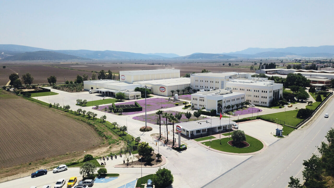 Nahrungsmittelindustrie Alfred und Ferdinand Oetker steigen ins