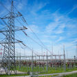 ABD0116_20240408 - WIEN - ?STERREICH: ++ THEMENBILD ++ Illustration zu den Themen Energie / Strom / Strommast / Stromleitung. Im Bild: Strommasten aufgenommen am Montag, 8. April 2024, in Wien. - FOTO: APA/EVA MANHART