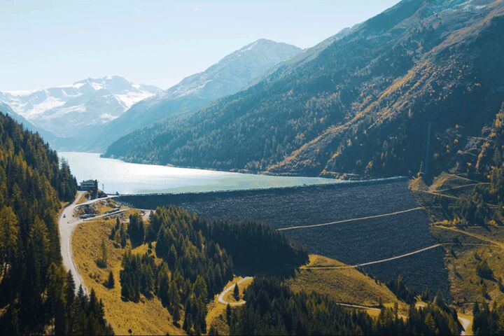 Die Pläne für die von Umweltschutzorganisationen vielfach kritisierte Erweiterung des Kraftwerks im Tiroler Kaunertal des landeseigenen Energieversorgers Tiwag werden adaptiert.