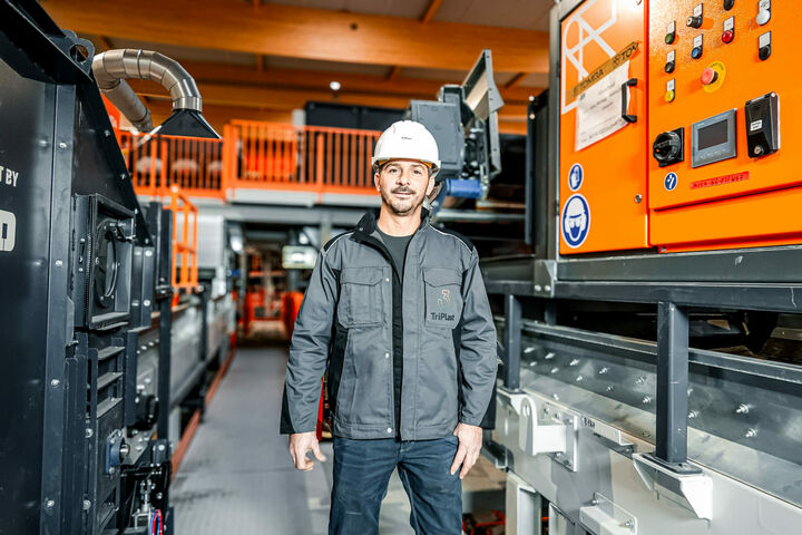 Gut ein Jahr nach dem Spatenstich im März 2023 läuft im Ennshafen in Enns (Bezirk Linz-Land) bereits der Probetrieb von Europas modernster Sortieranlage für Leichtverpackungen TriPlast.