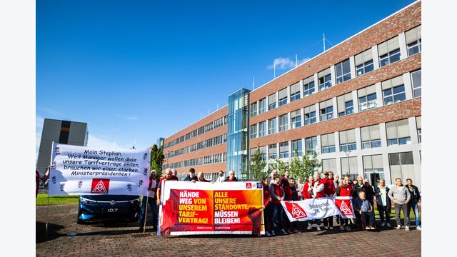 Proteste der VW-Belegschaft im niedersächsischen Werk Emden Mitte September