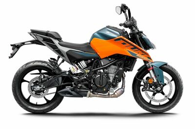 Kleinere KTM-Modelle der 125er-Baureihe werden bereits beim Partner Bajaj Auto in Indien gefertigt